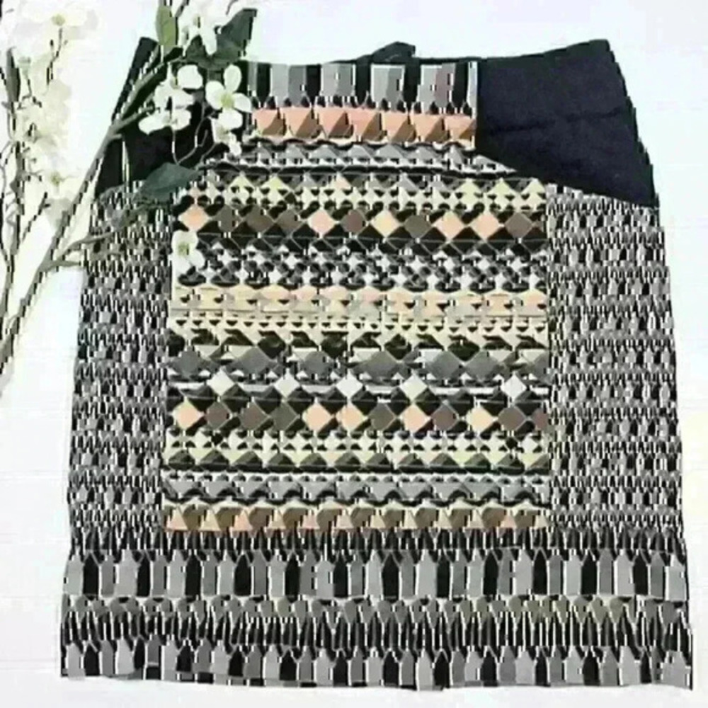 Nic + Zoe Geometric Earth Toned Pencil.Skiry